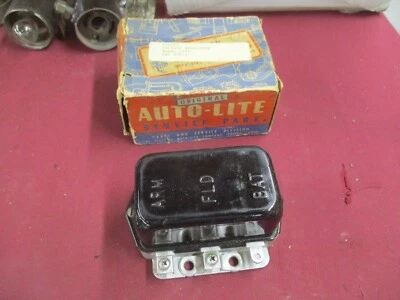 Packard Clipper 1955 regulador de voltaje 439594 nuevo de stock Foto 1 de 3