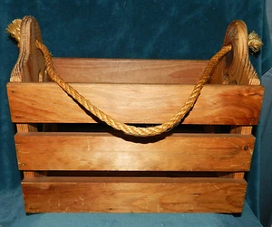 IMPRESIONANTE CAJA/CAJA GRANDE HECHA A MANO DE MADERA DE PINO MANZANA RECORTADA CON MANGO DE CUERDA! - Imagen 1 de 6