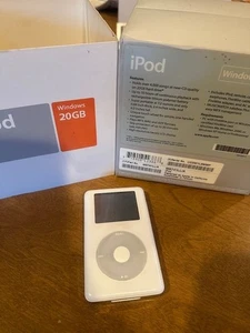 Apple iPod A1059 4a generazione 20GB Lettore Audio Digitale Portatile - Per Ricambi - Foto 1 di 4