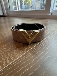 Pre-Owned Louis Vuitton Initiales V Buckle Belt Beige Gold-No Returns final sale - Picture 1 of 8