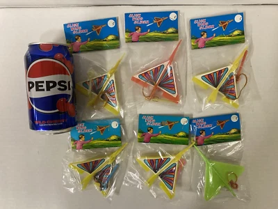 Juego de 6 Aviones Planeadores a reacción Slick Wing Sling Shot Vintage Años 60 Hong Kong Foto 1 de 2