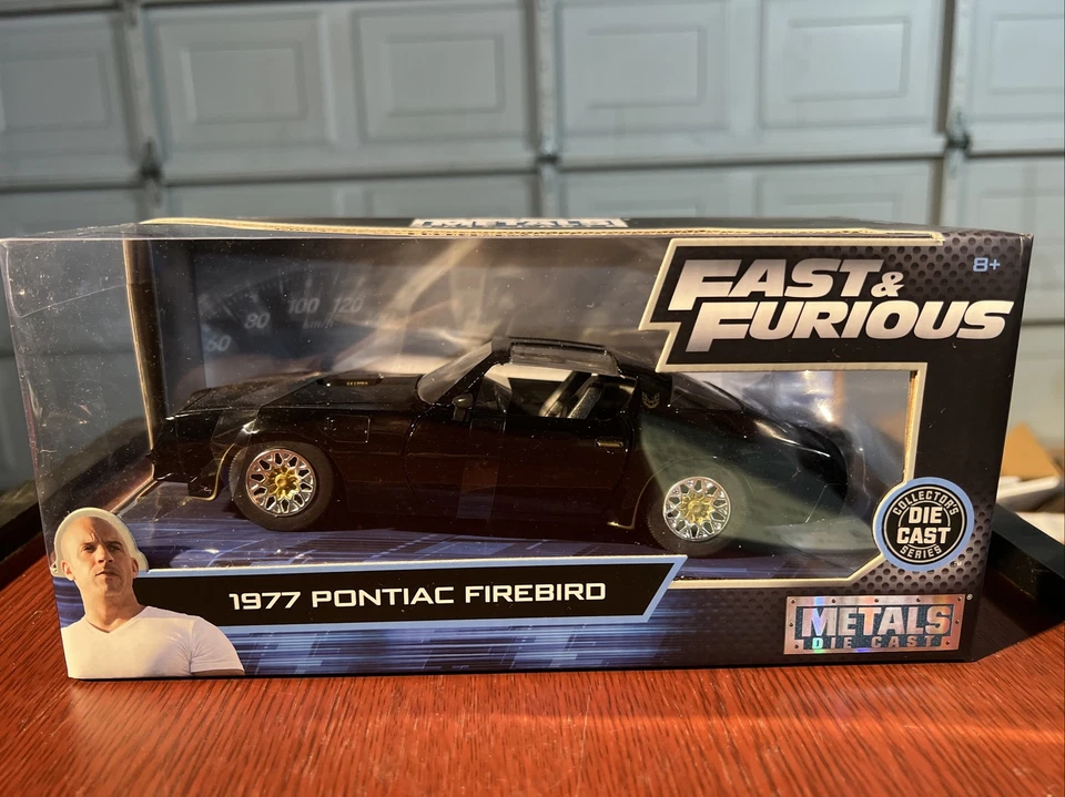 Fast & Furious 1977 Pontiac Firebird Die-Cast Replica - Detail Rich 1 24 Scale