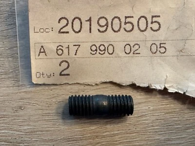 Perno colector de escape original OEM Mercedes-Benz A6179900205 Foto 1 de 3