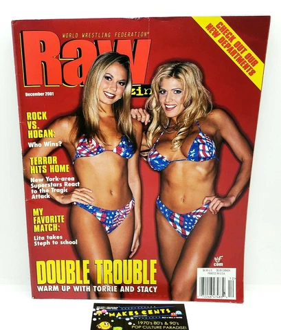 2001 WWF RAW MAGAZINE STACY KIEBLER & TORRIE WILSON w/ POSTER Divas WWE Cover