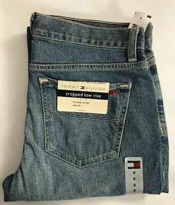 Tommy Hilfiger Womens Sz 8 Slim Fit Sits Low On Hip Low Rise Boot Cut Crops - Picture 1 of 7