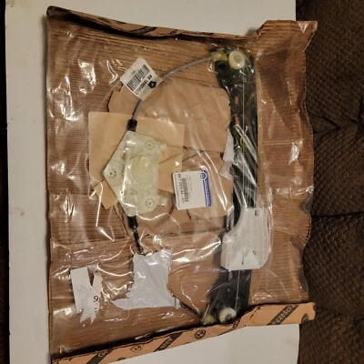 Dodge Dart 2013-2016 pasajero lado derecho regulador ventana trasera con motor OEM Foto 1 de 3