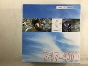 Dragon Wings 57003 1:400 Diecast Airliner All White Series Boeing 747-400 - Picture 1 of 1