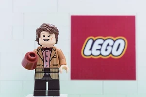 El 11º Doctor - Minifigura LEGO Ideas Doctor Who - idea020 - 21304 - Imagen 1 de 3