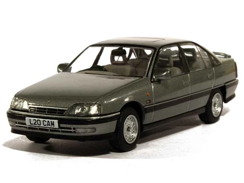 Vauxhall Carlton Mkii 2.0L Cdx - Vanguards 1/43 - Immagine 1 di 1
