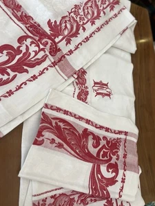 N° 22/ NAPPE ANCIENNE DAMAS DECOR ROUGE 420 X 160 RECEPTION MARIAGE CHATEAU - Imagen 1 de 12