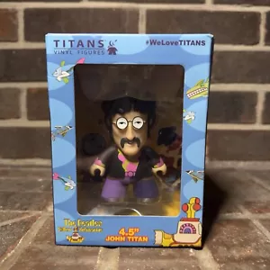 Beatles 2019 Titans Yellow Submarine John Titan 4,5" danni minori da collezione - Foto 1 di 6