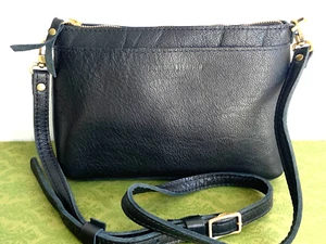 Borsa a tracolla PORTLAND LEATHER GOODS triangolo in pelle - ferramenta nera e ottone - Foto 1 di 10