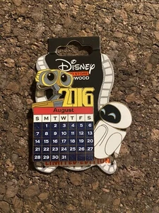 Disney DSF DSSH Walle & Eve August 2016 Pixar Calendar LE 300 Pin Wall-e - Picture 1 of 2