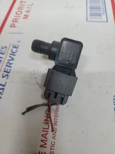 2010 Chevy Traverse Brake Booster Check Valve OEM 25992033 - Picture 1 of 2