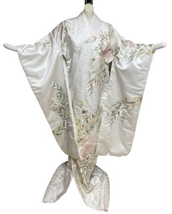 Kimono Japonés Uchikake Bordado Blanco Grúas y Follaje Usado - Imagen 1 de 17
