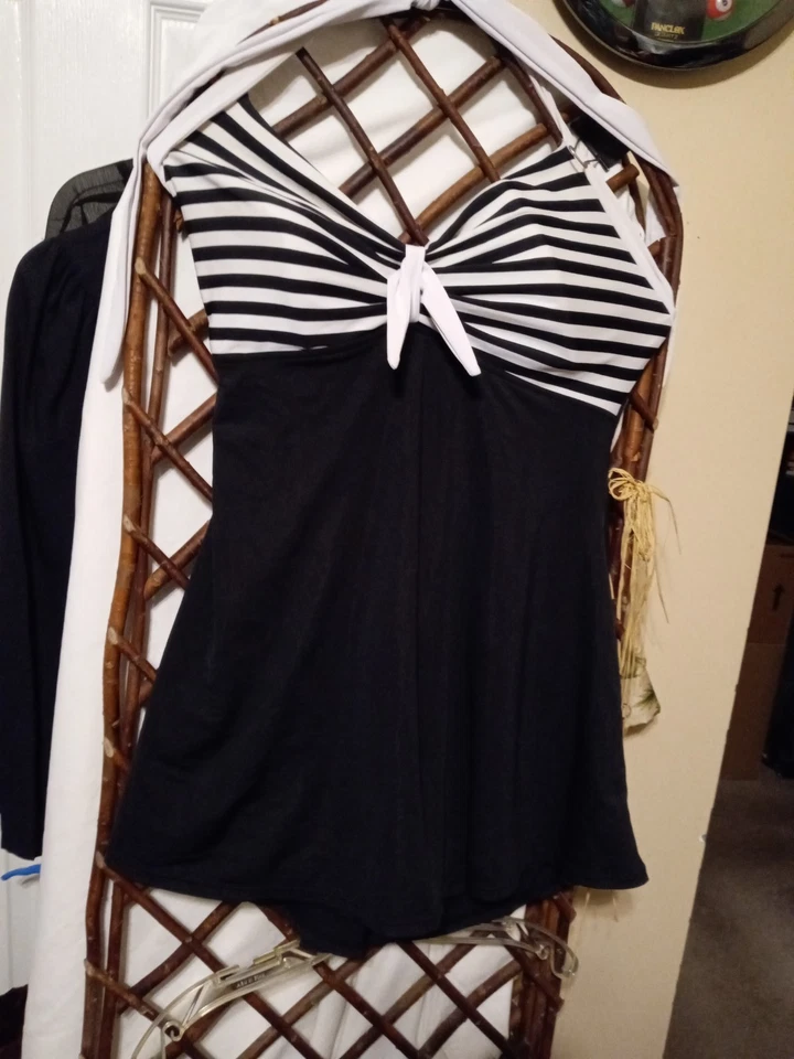 Vestido de baño halter blanco y negro Cocoship One Piece 3XL Foto 1 de 3