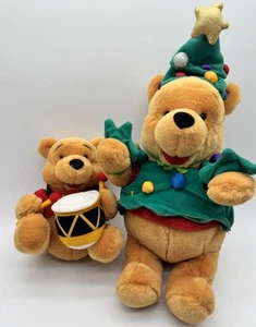 Coppia Peluche Disney Albero di Natale Winnie The Pooh 15” Batteria 10” Stuffy Holiday - Foto 1 di 14