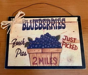 Prim Country Print BLUEBERRIES Plaque 5 1/4" x 7 1/2" w/wire hanger Hand Made - Picture 1 of 3