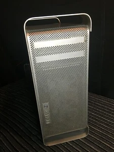 Apple Mac Pro "Quad Core" 2.66(original) - Picture 1 of 9