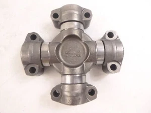 Genuine CNH 9.5C Mechanics Industrial Wing Type U-Joint Assembly 4810233 - Picture 1 of 4