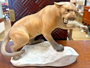 Estatuilla/escultura vintage grande Beswick Puma sobre roca nº 1702 - Imagen 1 de 11