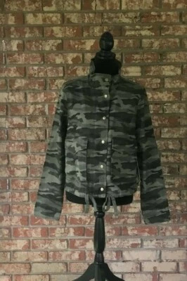 Chaqueta Caslon Camoflauge nueva con etiquetas Foto 1 de 4