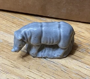 Wade England Whimsies Mini Nashorn Nashorn Keramik Tier Figur - Bild 1 von 5