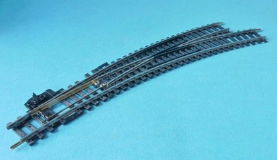 HORNBY R641 CURVED POINT RIGHT HAND POINT STEEL TRACK NEW NOT IN PACKET DAMAGED - Image 1 of 2