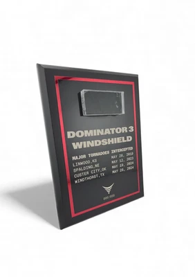 🔥 FRAGMENTO DE PARABRISAS DOMINATOR 3 TORNADO COLECCIONABLE - SN 006 / 650 Foto 1 de 4