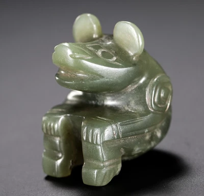 Colgante antiguo chino de oso de jade verde de 3 cm de la dinastía Qing tardía Foto 1 de 4