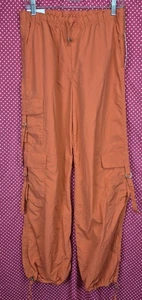 Pantalones de paracaídas Love Tree de nailon para mujer con mecha de humedad suaves ligeros talla mediana nuevos con etiquetas  - Imagen 1 de 6