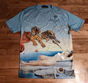 Salvador Dalí Dream Caused Bee Artwork T-Shirt Jordi Mogués Blue Shirt Size L - Picture 1 of 6