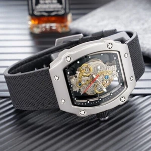 "Men's Stylish Watch - Classic Design, High Quality" - Picture 1 of 5