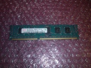 Hynix HMT325R7BFR8A-H9-T7-AE 2GB 1RX8 PC3L-10600R 1333MHZ ECC Server Speicher - Bild 1 von 1