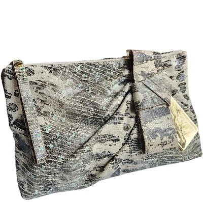 NOVA Bolsa de Couro Vince Camuto Pele de Cobra Estampa de Píton Clutch Pulseira Fechar com Zíper  - Imagem 1 de 4
