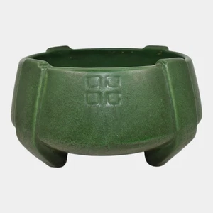 Weller Bedford 1915 Art Pottery Matte Green Buttressed Footed Ceramic Planter - Picture 1 of 6