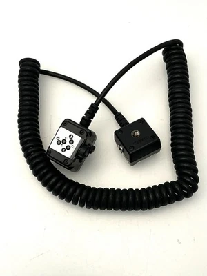 Nikon SC-28 TTL Sync Cord - Image 1 of 2