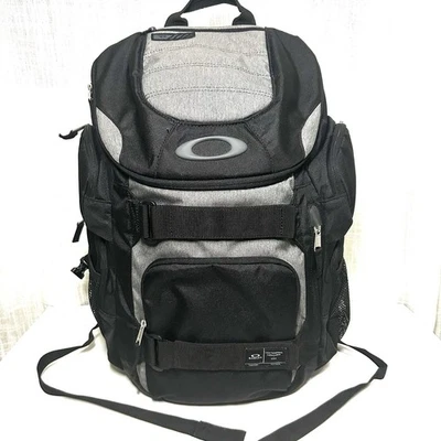 Mochila Oakley Enduro 2.0 30L blackout – Bolsa tática para viagem e laptop - Imagem 1 de 4