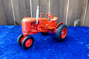 VINTAGE ERTL DIECAST CASE VAC 1/16 SCALE FARM TRACTOR. NEUWERTIG! - Bild 1 von 7