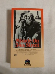Vintage, Miracle on 34th St, 1985, Original Theatrical Version, Black and White - Picture 1 of 6