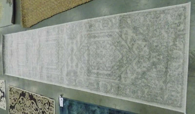 Alfombra manchada marfil/plata 2'-6" x 10' precio reducido 1172566336 ADR108B-210 Foto 1 de 3