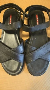 Prada Lackleder flache Sandalen Gr. 38,5 schwarz - Bild 1 von 10