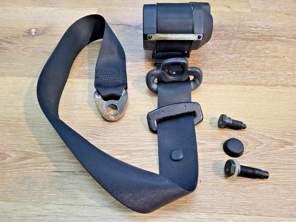 97-04 Porsche Boxster 986 Left Driver Seatbelt Retractor OEM 98680303302 - Image 1 of 4