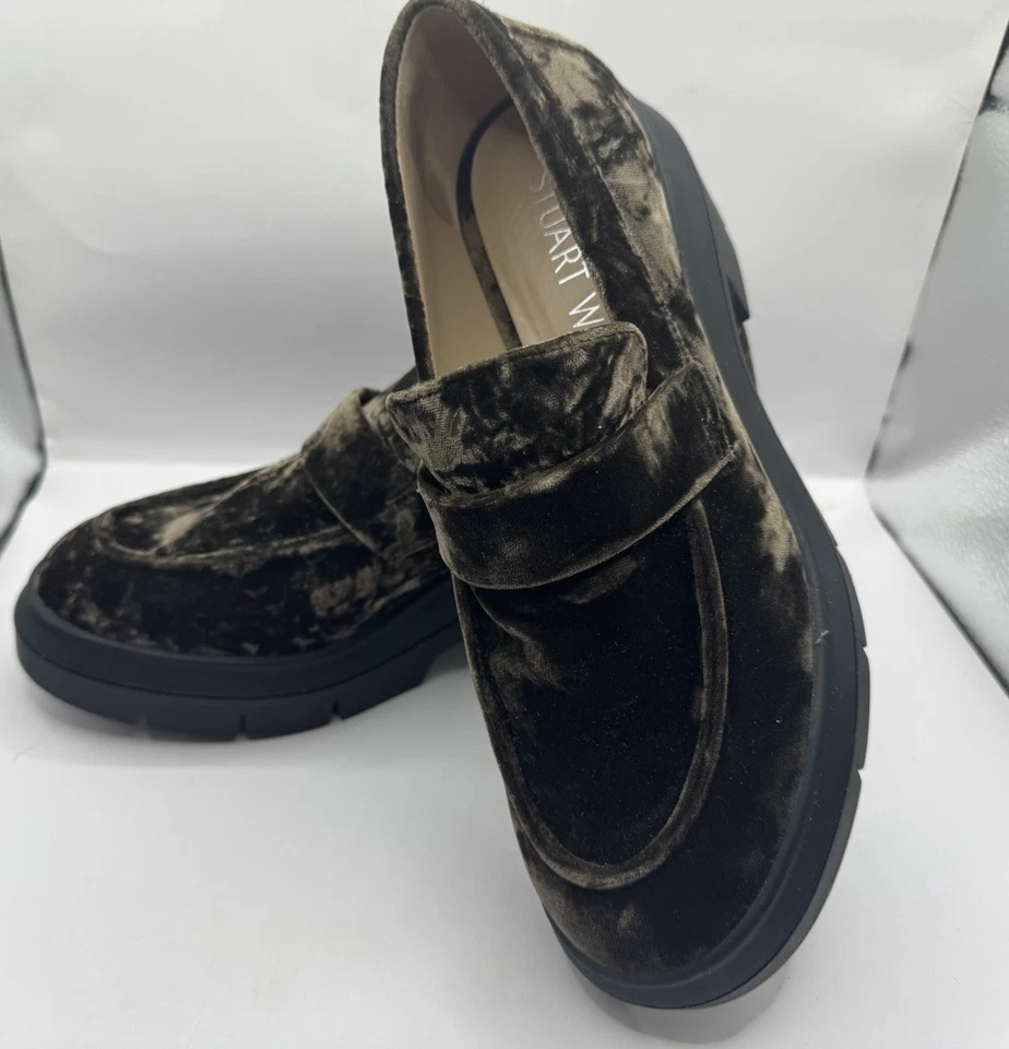 Mocasín Stuart Weiztman Aiden Rise suela gruesa terciopelo topo aplastado 6,5 B Foto 1 de 4