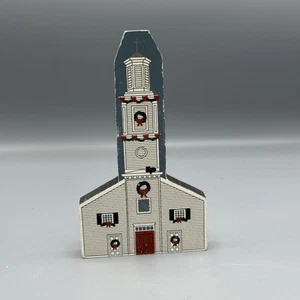 1990 Cats Meow Colonial VA Navidad Iglesia de San Juan Faline Estante Cuidador Madera - Imagen 1 de 8