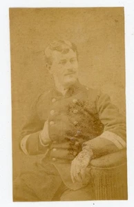 PHOTO photographie, un militaire gradé grade moustache regard sur le côté - Picture 1 of 2