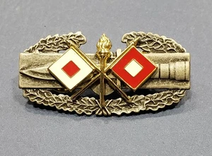 Signal Combat Action Abzeichen US Army CAB Militär Medaille Pin Revers Mütze Abzeichen - Bild 1 von 3