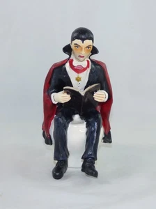 HARD2FIND Dracula On Toilet VAMPIRE Sculpture Statue Horror HALLOWEEN 8” - Picture 1 of 6