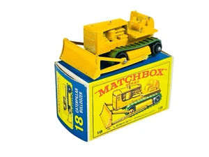 Matchbox Lesney No. 18 Caterpillar Bulldozer w/E4 Style Box - Picture 1 of 12