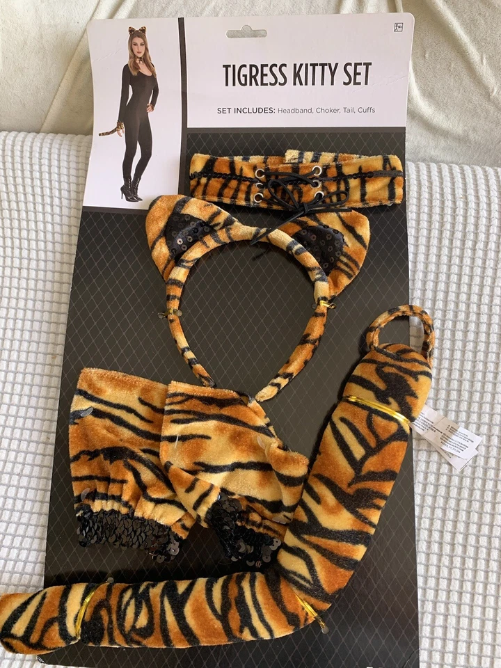 Halloween Tigress Kitty Accessory Set for Women - Image 1 of 1